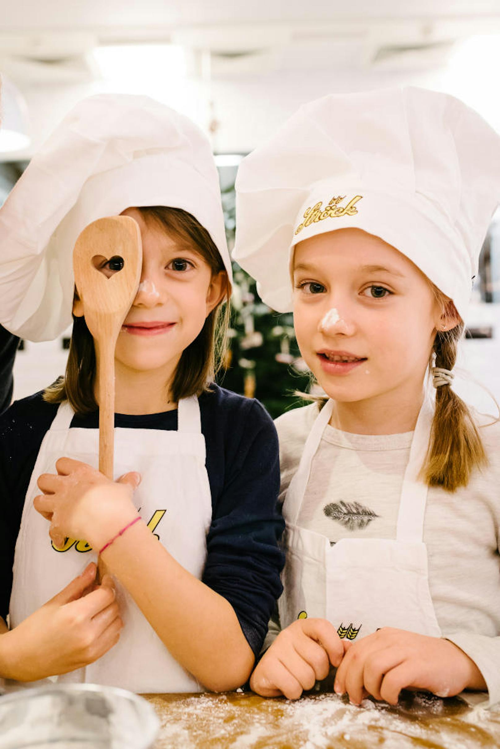 In den Weihnachtsbackstuben der Wiener Bäckerei Ströck können Kinder köstliche Geschenke für ihre Lieben backen. (c) Sebastian Freiler