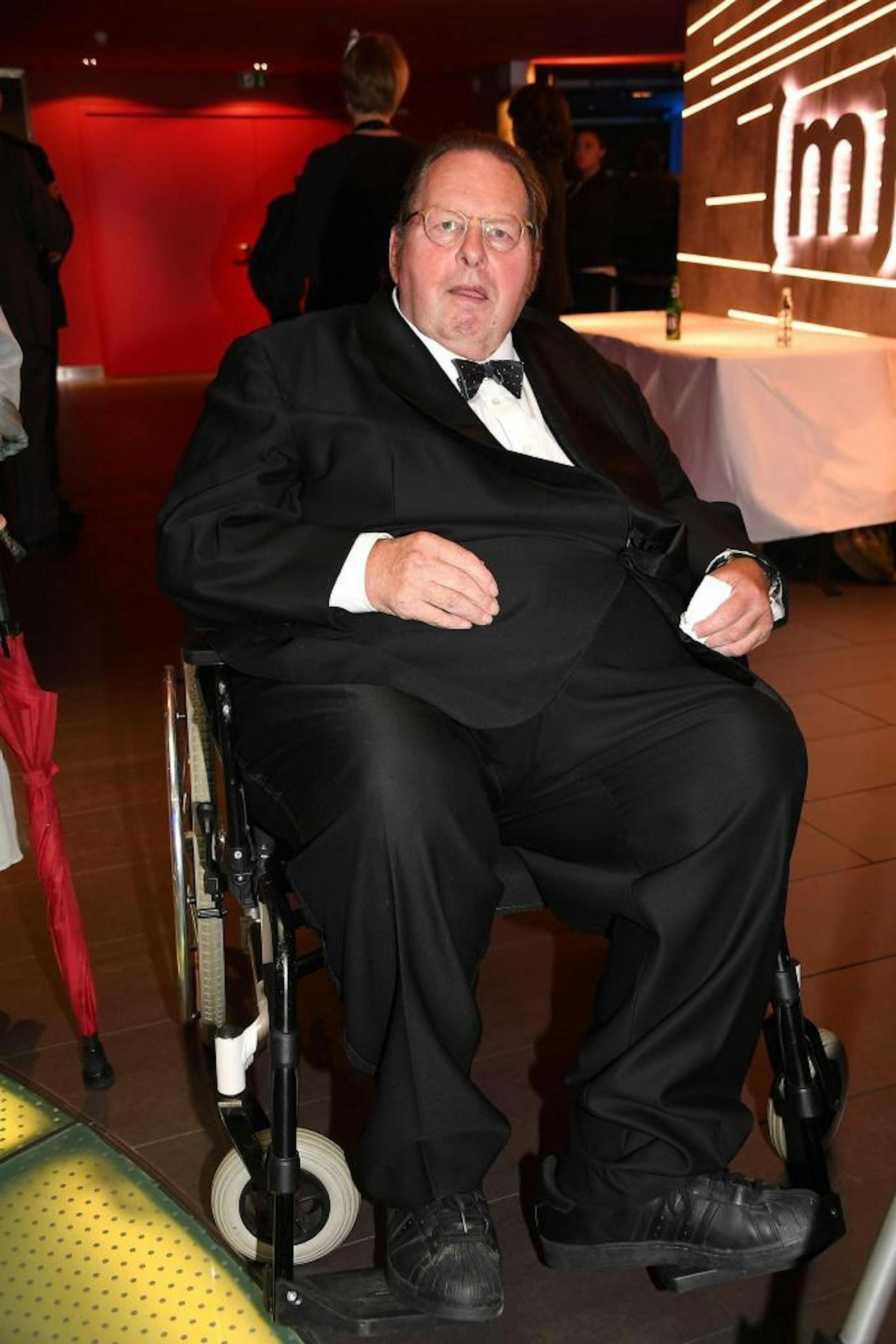 Rollstuhl: Ottfried Fischer ist seit Jahren gesundheitlich nicht mehr auf der Höhe