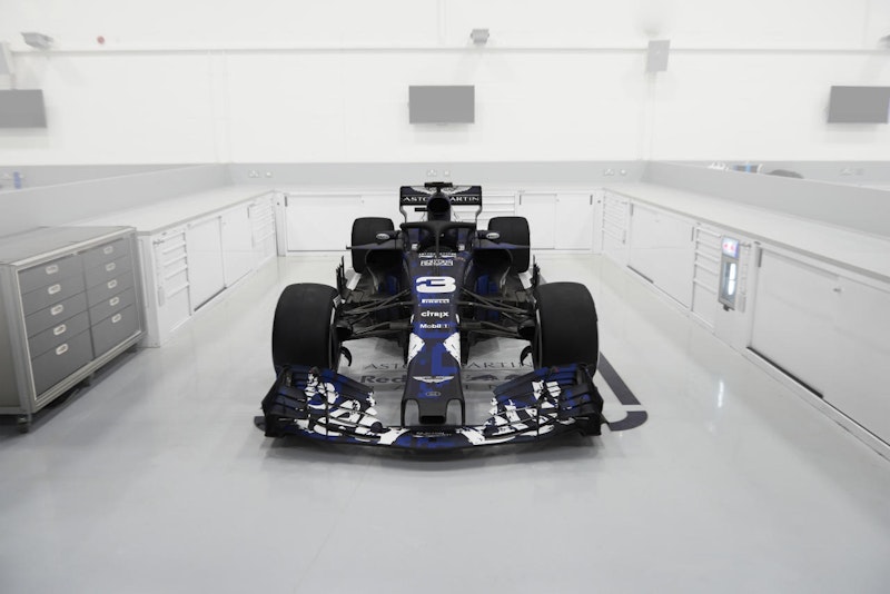 Red Bull präsentierte den Formel-1-Boliden für die neue Saison. Die Lackierung des "Aston Martin RB14" wird noch überarbeitet.