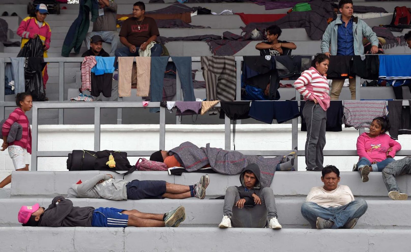 Unterschlupf fand die Vorhut der sogenannten Migranten-Karawane unter anderem in einem Stadion.