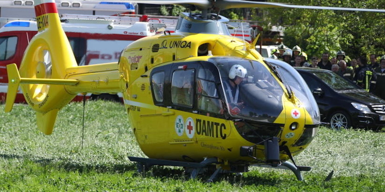 Der Verletzte wurde mit dem Rettungshubschrauber ins Spital geflogen.