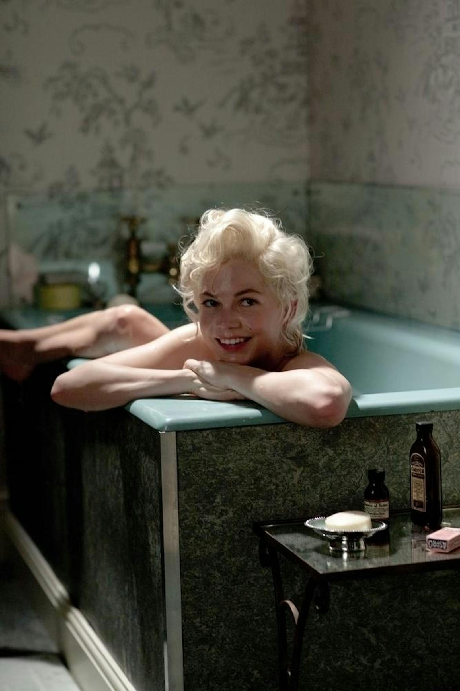 MICHELLE WILLIAMS in MY WEEK WITH MARILYN
