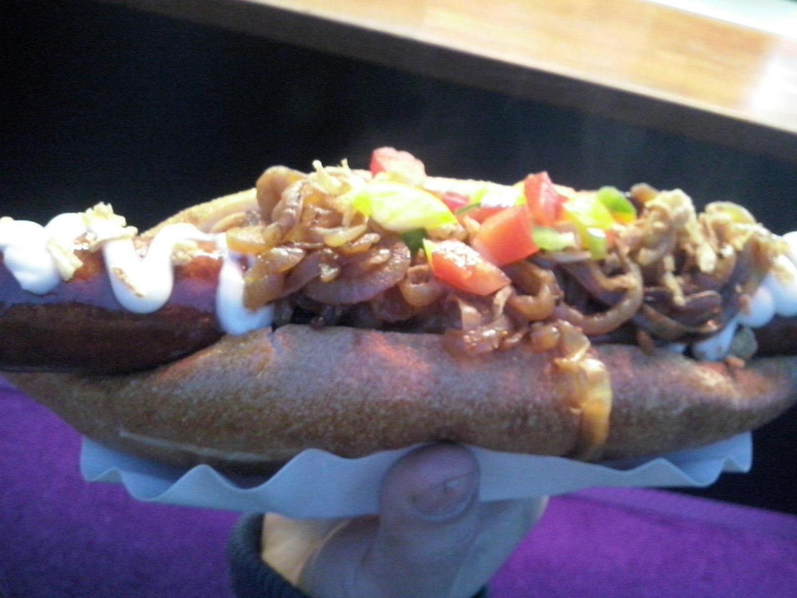 Der Pinki Hot Dog in Schwechat ist äußerst beliebt. 