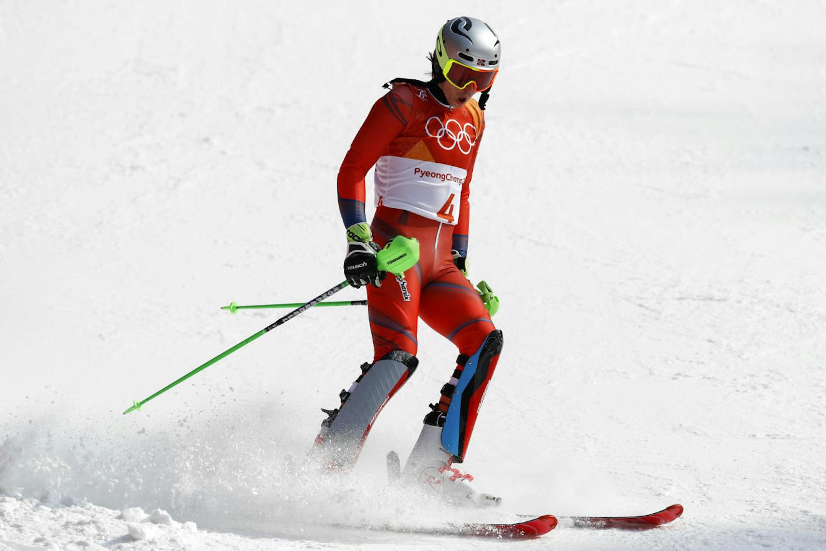 Slalom-Drama Teil 2: Nach dem Aus von Marcel Hirscher war alles für Henrik Kristoffersen angerichtet, doch der Norweger warf die Nerven und Gold weg, fädelte im zweiten Durchgang nach Halbzeit-Führung ein.