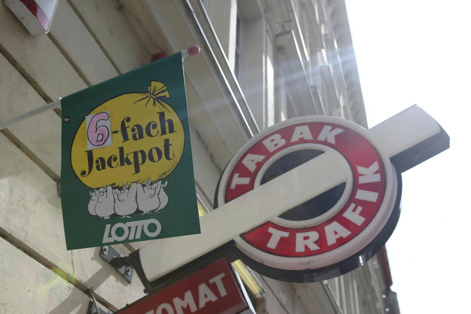 Ein Sechsfach-Jackpot will am Sonntag im Lotto geknackt werden.