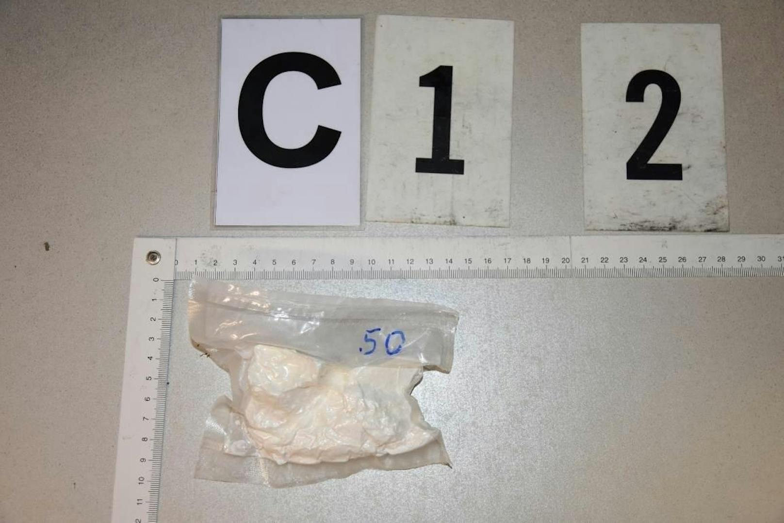In der Wohnung des Verdächtigen wurden geringe Mengen Kokain sichergestellt. (Symbolbild)