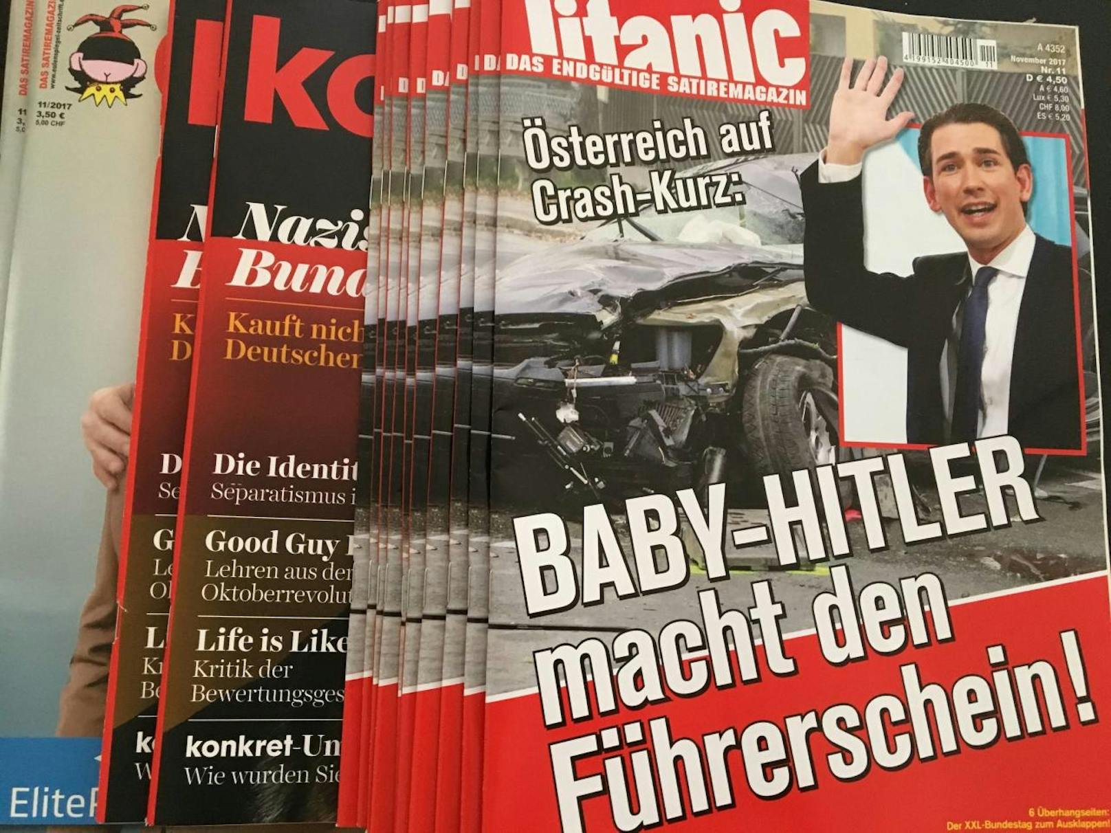 Auf dem Cover drappierte das Magazin Kurz neben dem Unfallwrack, in dem Jörg Haider starb.