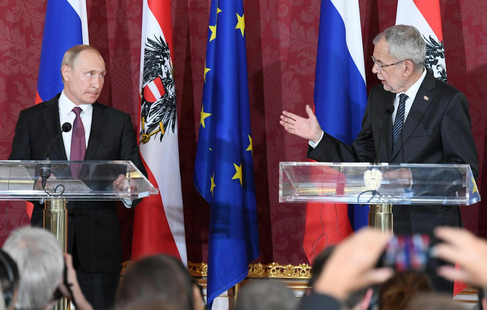 "Frieden in Europa ist nur mit Russland möglich", so Van der Bellen.