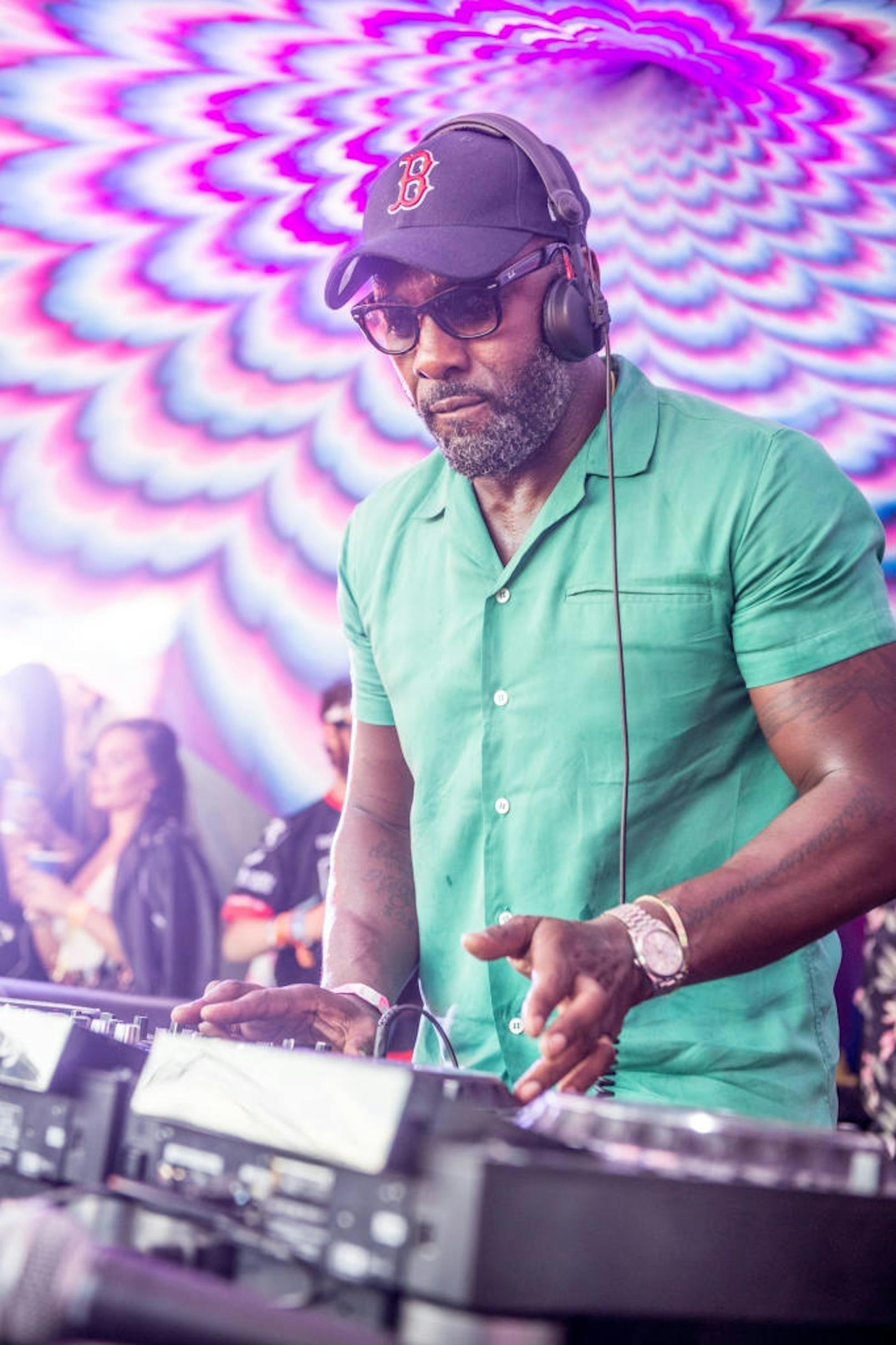 21.08.2018: Idris Elba performt am 19. August 2018 als DJ auf der Mainstage des Elrow Town London Festivals im Londoner Queen Elizabeth Olympic Park.