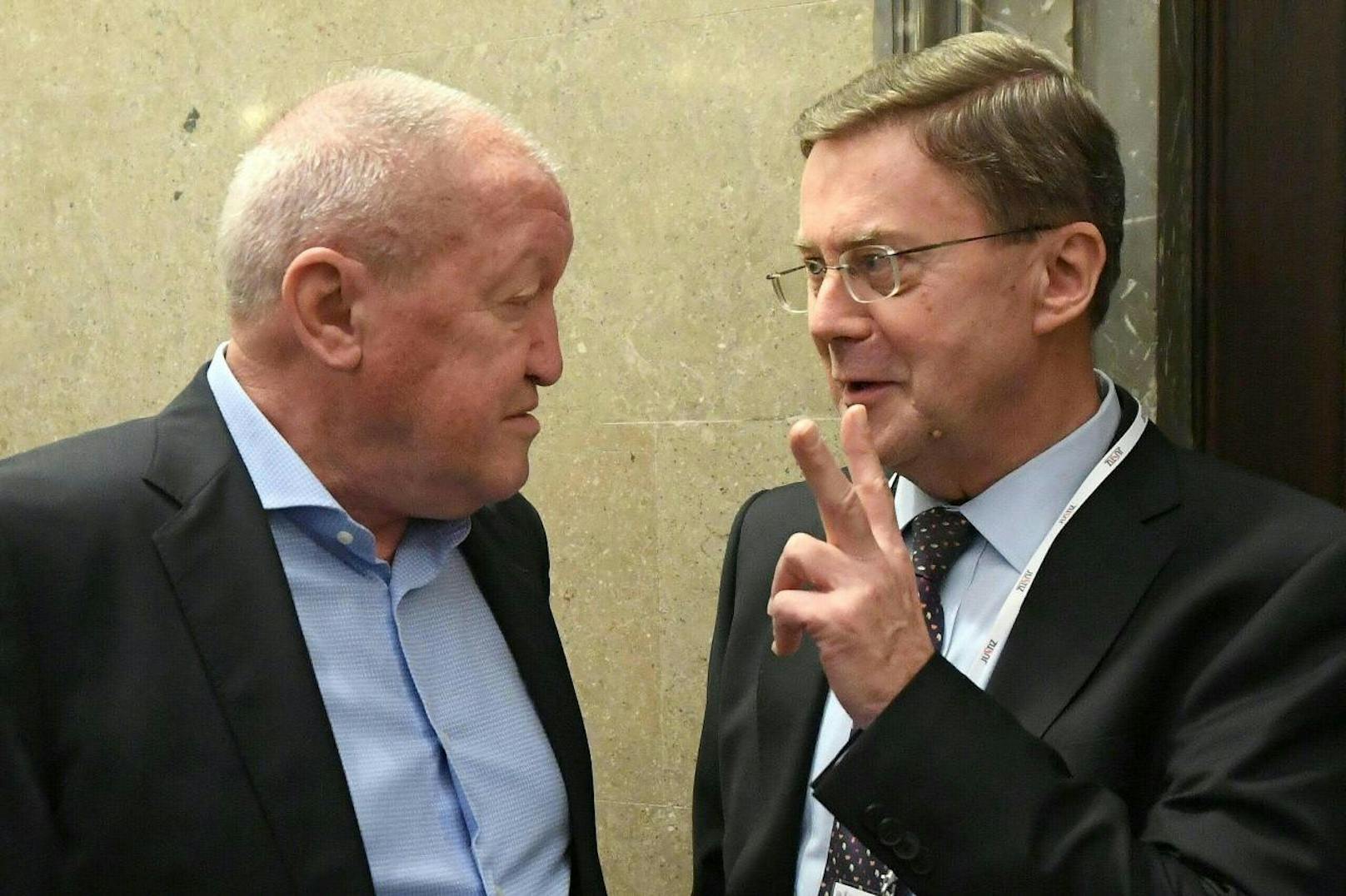 Die Angeklagten Ernst Karl Plech (l.) und Karl Petrikovics.