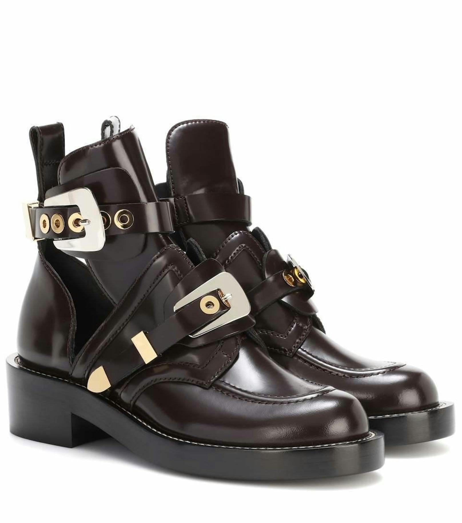 Für alle, die es edel wollen, hat Balenciaga diese Boots aus Kalbsleder geschustert. Kostenpunkt: 960 Euro. (Foto: MyTheresa.com) 