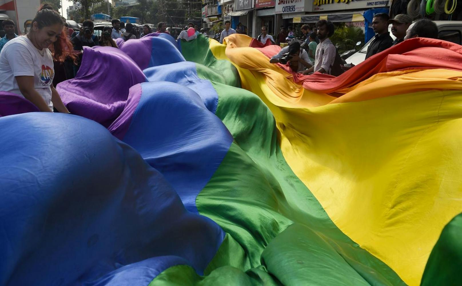 So feiert Indien die Legalisierung von Homosexualität. Am 6. September 2018 hat ein Gericht das 146 Jahre alte Verbotsgesetz gekippt.