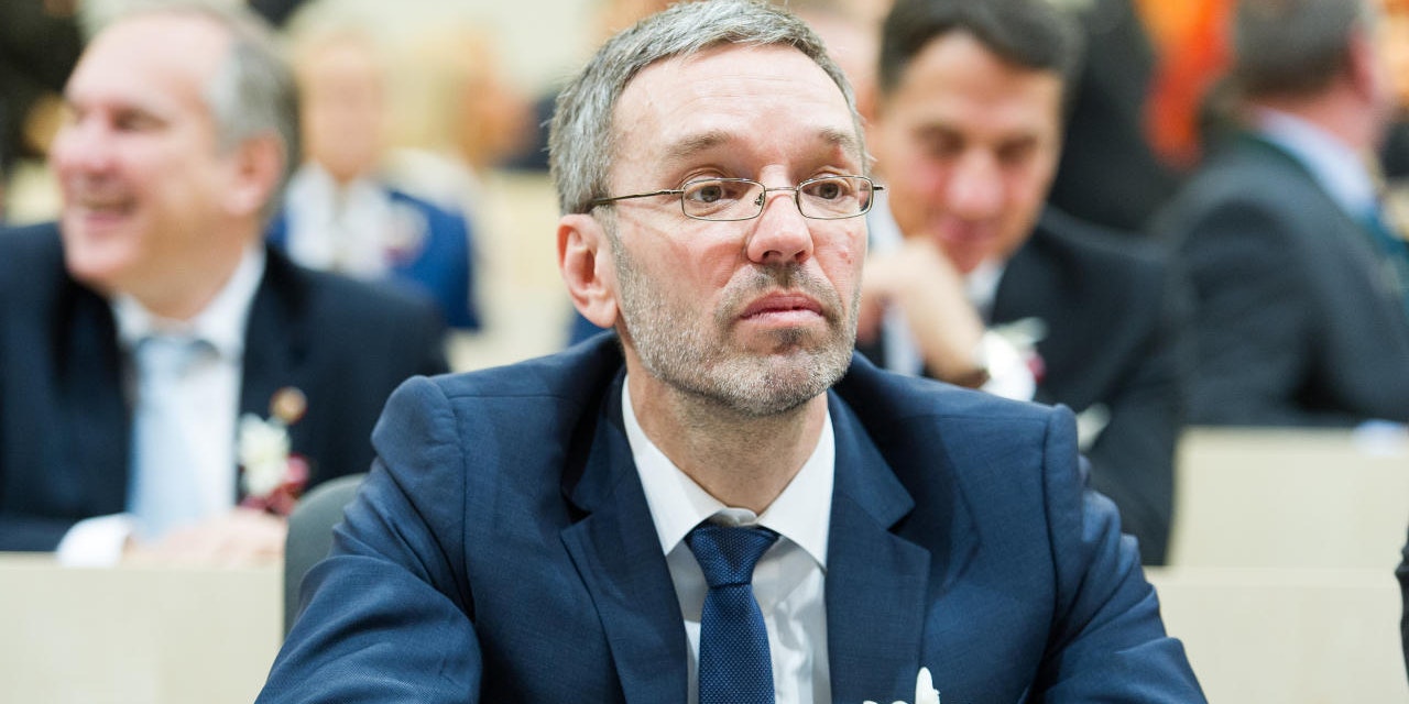 Herbert Kickl (FPÖ): "Das sind untragbare Zustände innerhalb der Justizspitzen und des Justizministeriums in diesem Land, die einen funktionierenden, unabhängigen Rechtsstaat konterkarieren, das schreit nach unverzüglichem Handeln und Reagieren!"