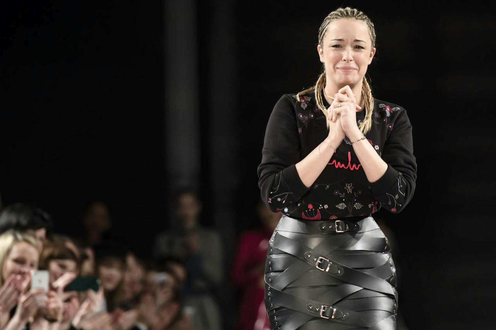 Eine gerührte Marina Hoermanseder am Runway - Mercedes-Benz Fashion Week Berlin