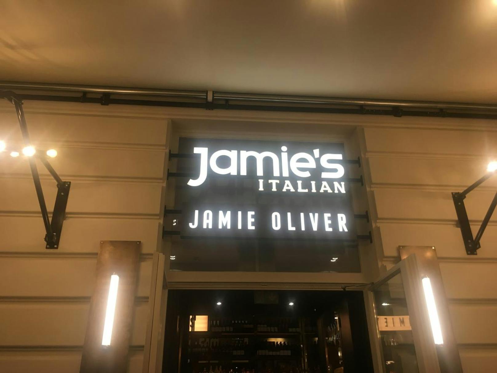 Ab 31. Oktober 2017 kann Jamie's erstes Italian in Wien offiziell besucht werden.
