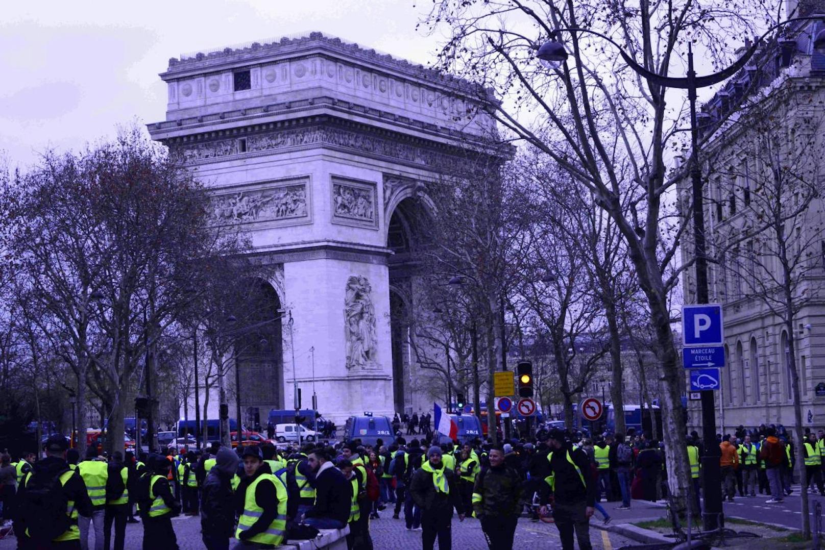 Im ganzen Land wurden 89.000 Sicherheitskräfte mobilisiert, allein in Paris waren es 8.000.