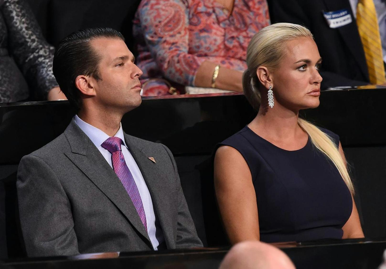 Download von www.picturedesk.com am 15.03.2018 (14:52). 
(FILES) This file photo taken on July 21, 2016 shows Donald Trump Jr., and his wife Vanessa Trump during the Republican National Convention at the Quicken Loans Arena in Cleveland, Ohio Donald Trump's eldest son on July 11, 2017, released emails showing he embraced Russia's efforts to support his father's presidential campaign. Trump junior was told by an interlocutor that he could get "very high level and sensitive information" that was "part of Russia and its government's support for Mr. Trump." Trump, 39, responded "if it's what you say I love it" and set up a meeting with the source, according to the emails. / AFP PHOTO / Robyn BECK - 20160722_PD15745 - Rechteinfo: Nur für redaktionelle Nutzung! - Editorial Use Only! Werbliche Nutzung nur nach Freigabe!