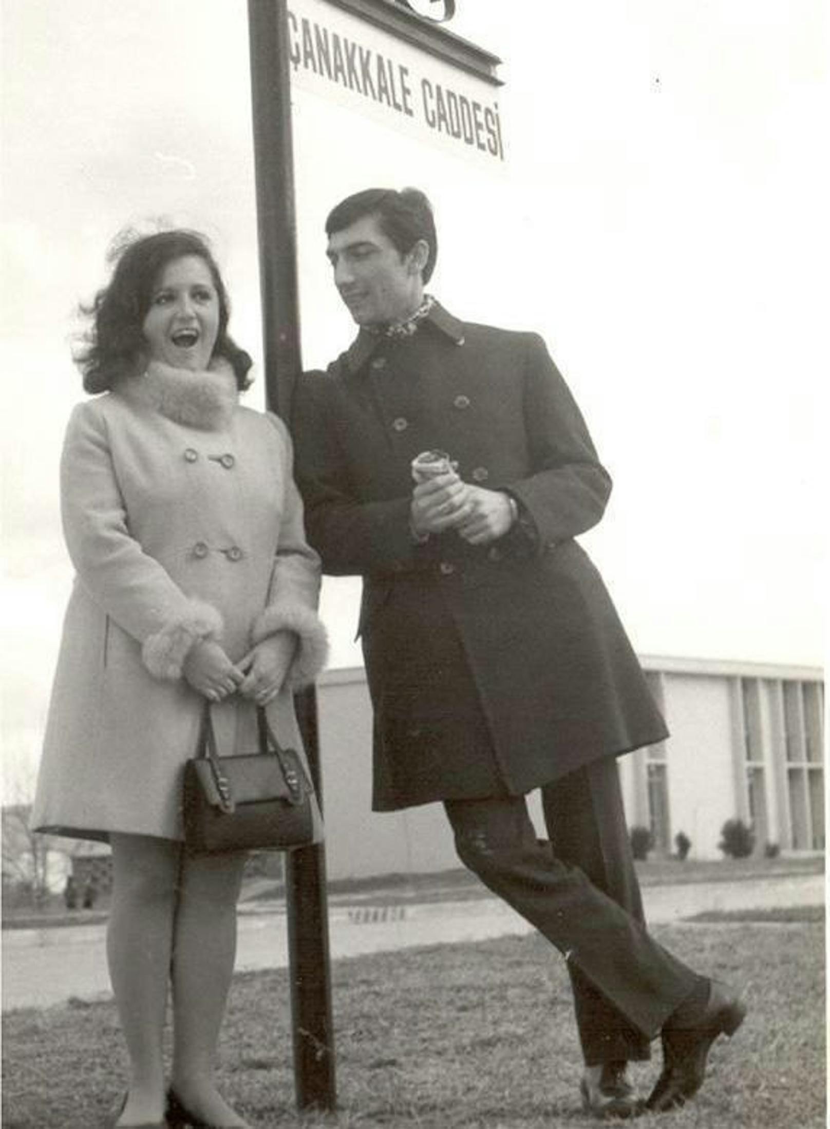 Was dieser junge Mann in Ankara wohl zu seiner Partnerin sagt? (1969)