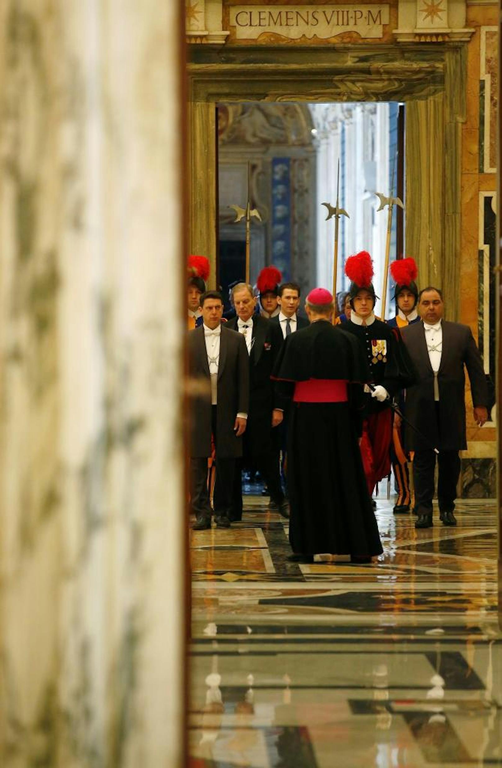 Am 05.03.2018 besuchte Bundeskanzler Sebastian Kurz (ÖVP) Papst Franziskus im Vatikan zu einer Privataudienz.