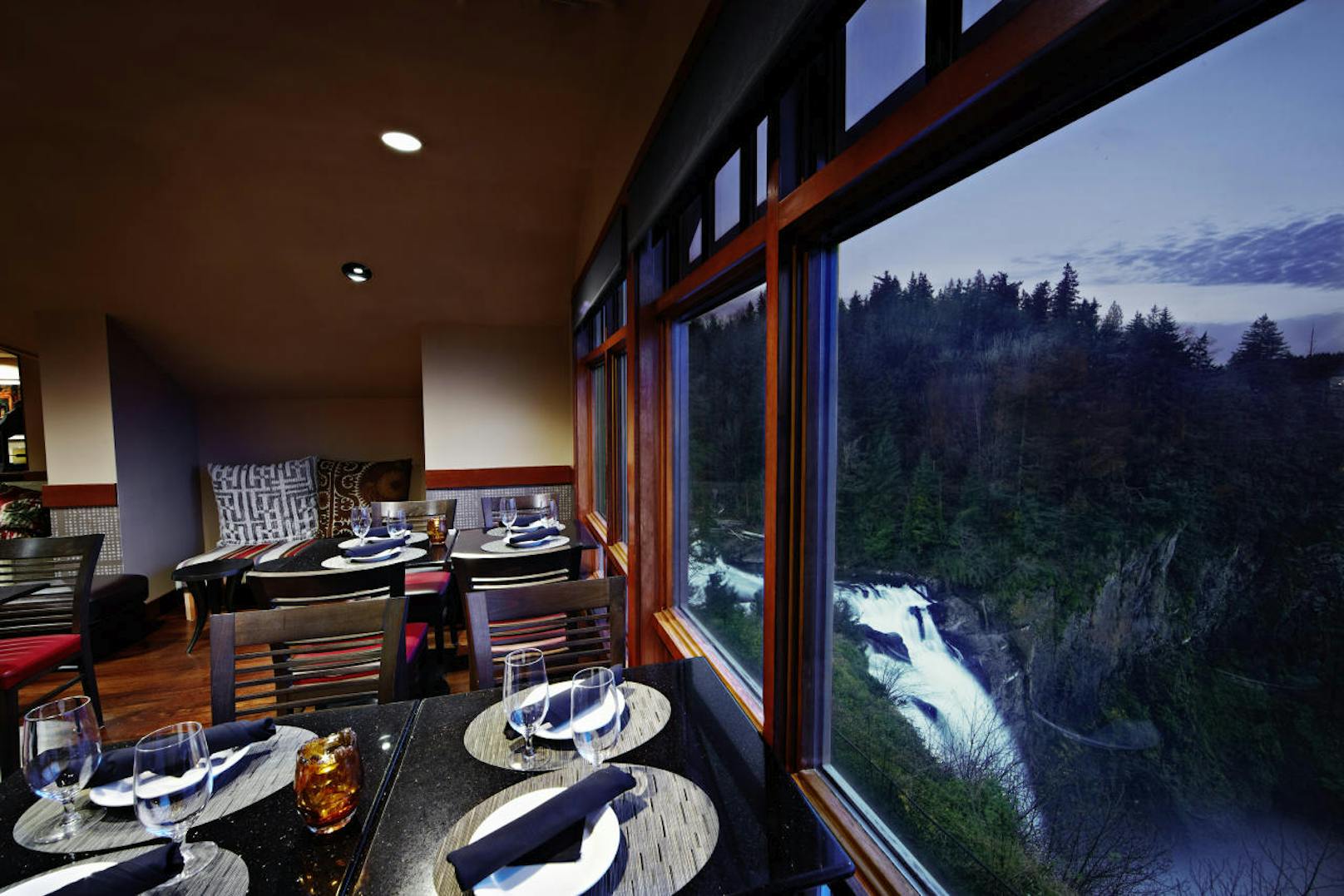 Salish Lodge & Spa - Snoqualmie, Washington, USA
>>> bekannt aus <b>"Twin Peaks"</b>