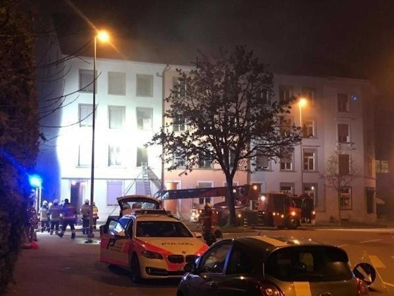 Bei einem Brand in einem Mehrfamilienhaus in Solothurn (Schweiz) sind sechs Menschen ums Leben gekommen.