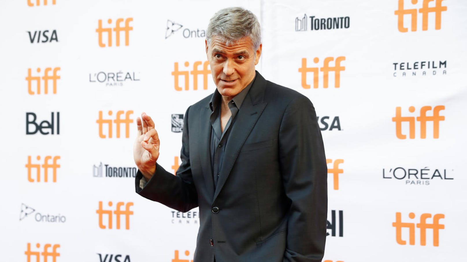 Selbst ist der Mann! US-Schauspieler <strong>George Clooney</strong> schneidet sich seit 25 Jahren selbst die Haare.