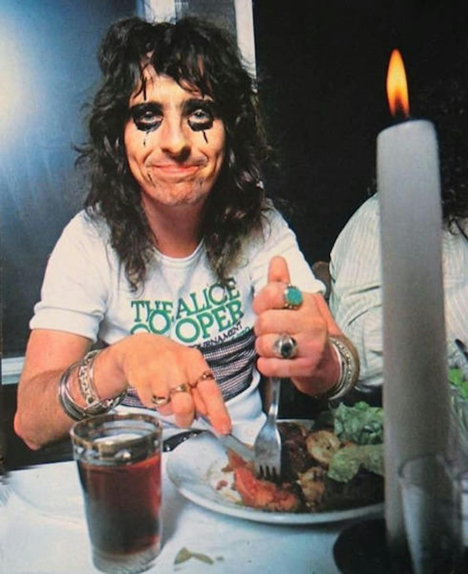 Auch Alice Cooper ließ es sich zu Thanksgiving schmecken.