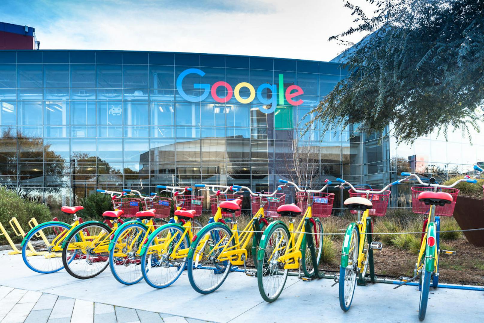 In einem Brief an die Angestellten räumte Google 48 Entlassungen aufgrund sexuellenr Belästigung ein.