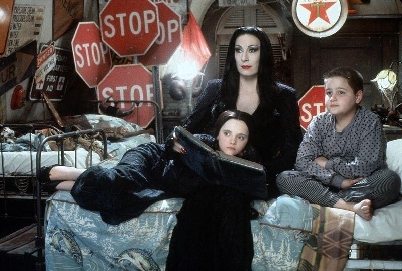 Märchenstunde: Da geht's bei den Addams brutal zu...