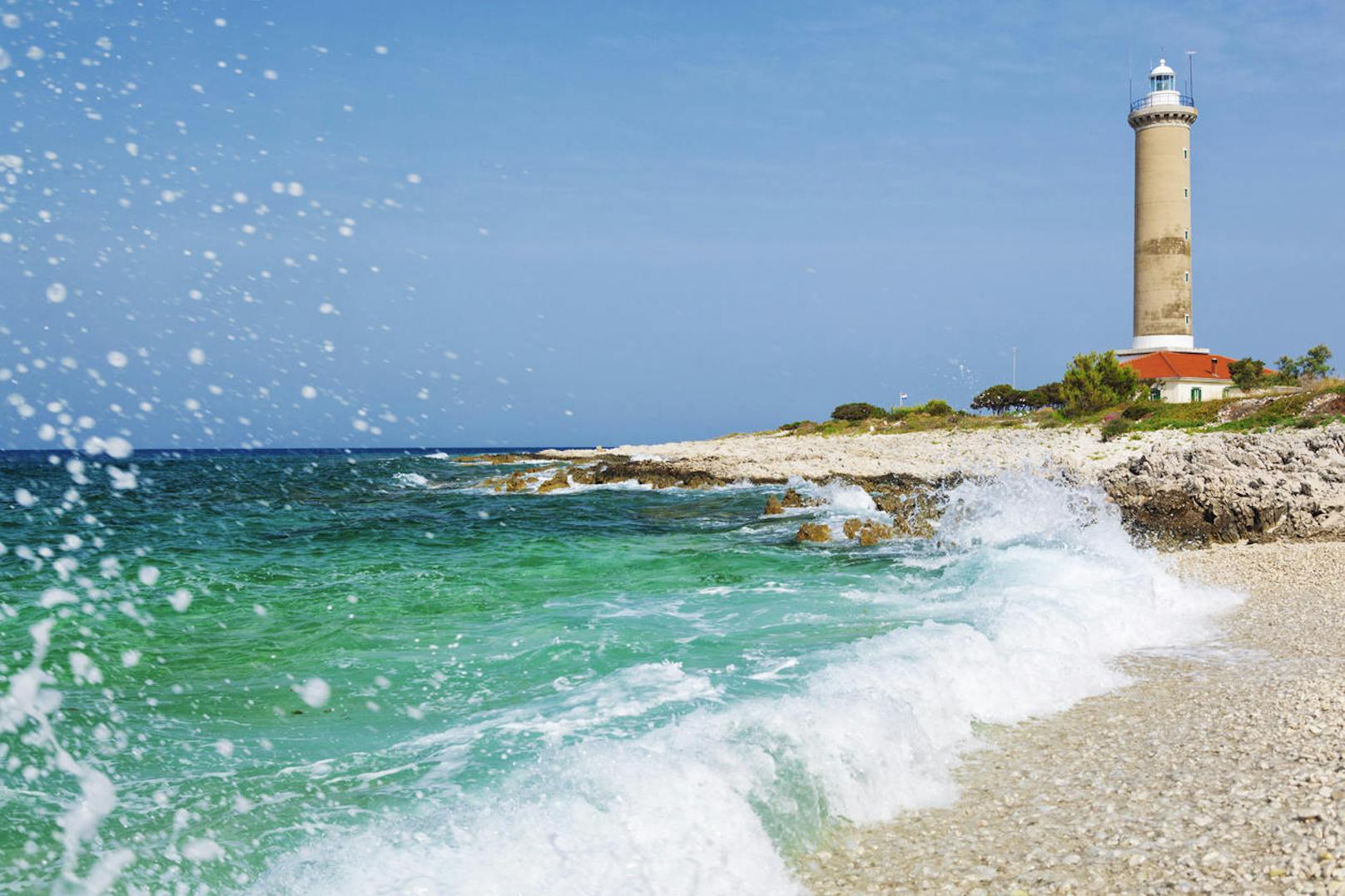 Weniger einsam, dafür umso idyllischer präsentiert sich hingegen die Insel Dugi Otok in Dalmatien.