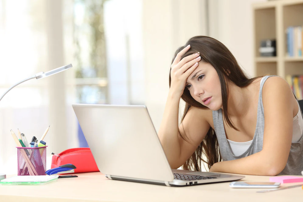 Stress beim Homeschooling und fehlende Freizeitaktivitäten setzen den Jungen zu.