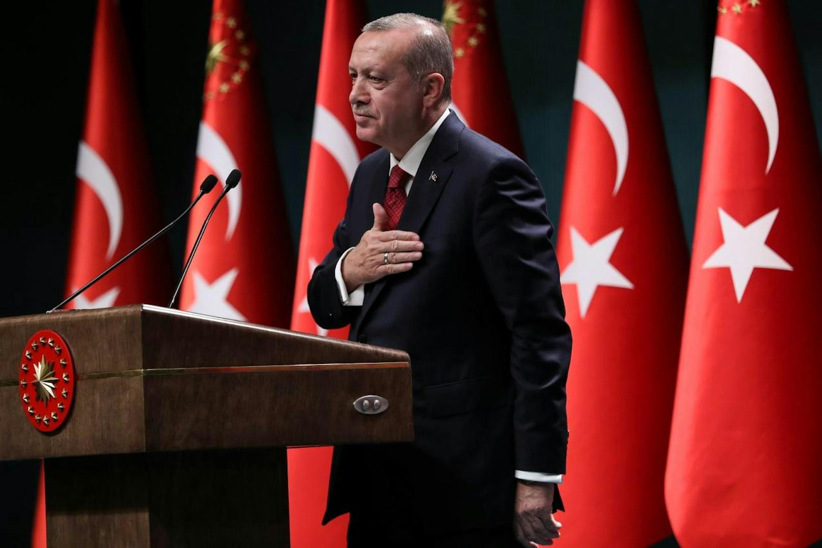 Am Mittwoch (18. April) hat Recep Tayyip Erdogan überraschend vorgezogene Neuwahlen in der Türkei angesetzt.