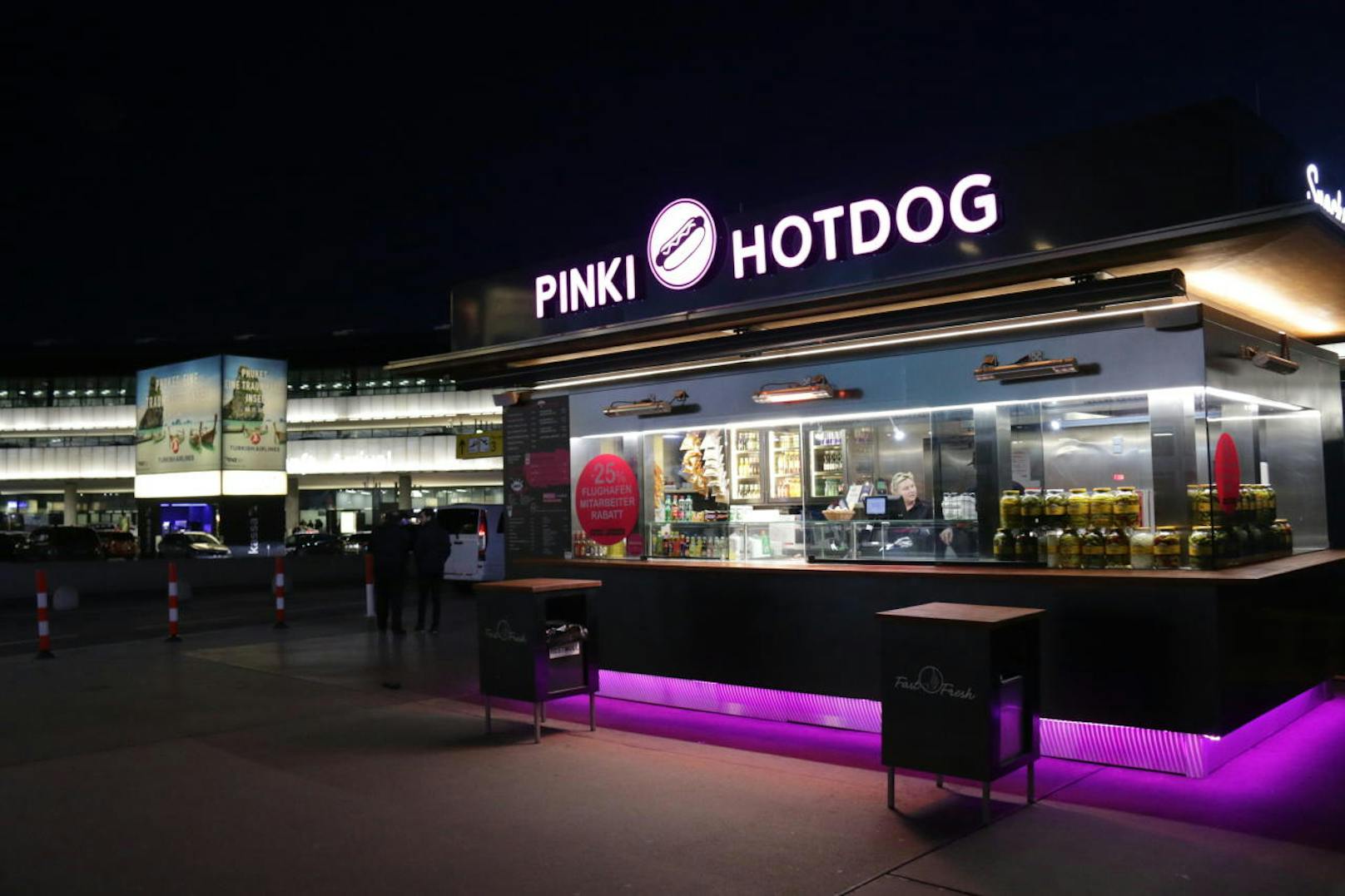 "Pinki Hot Dog"-Würstelstand