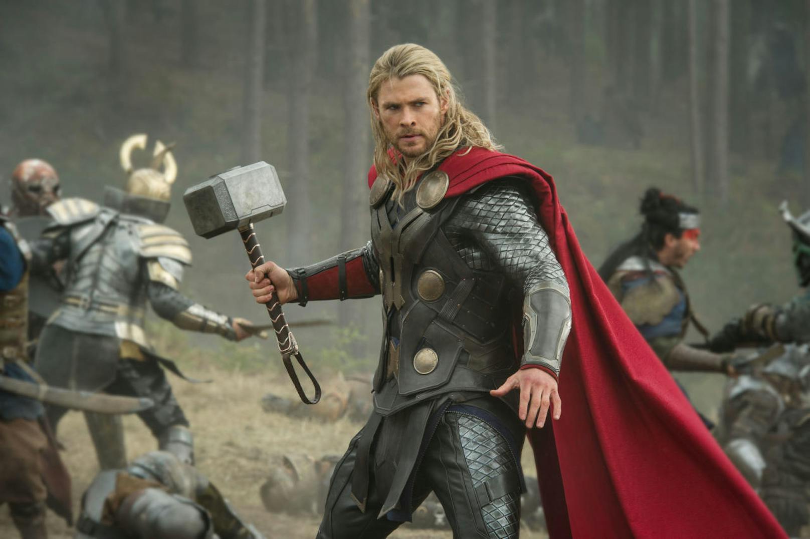 Thor mit seinem Hammer Mjolnir