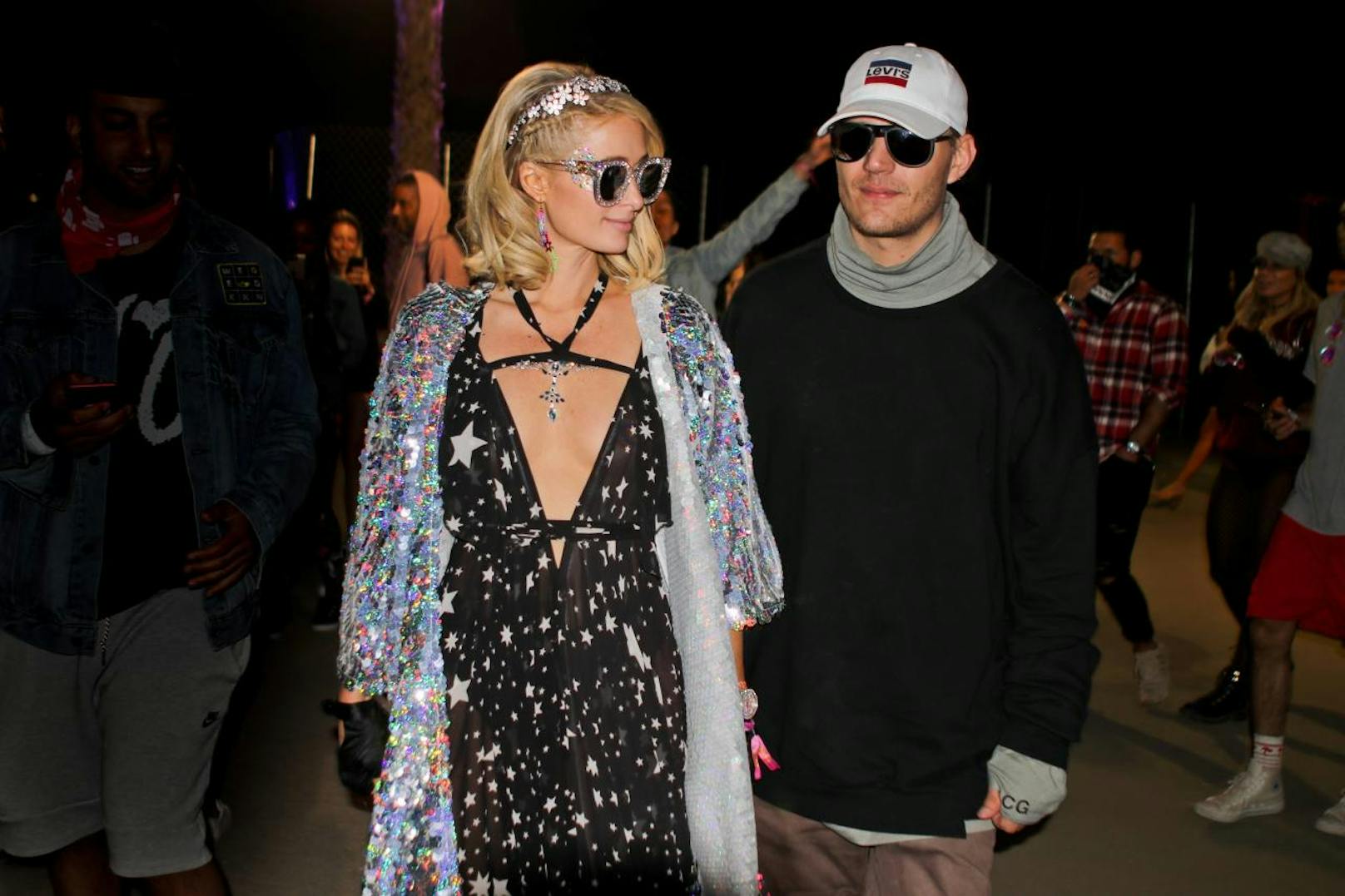 Coachella ist die Urmutter der Festival-Mode. Auch Paris Hilton lässt sich hier gerne blicken und schaut nach dem Party-Nachwuchs. 