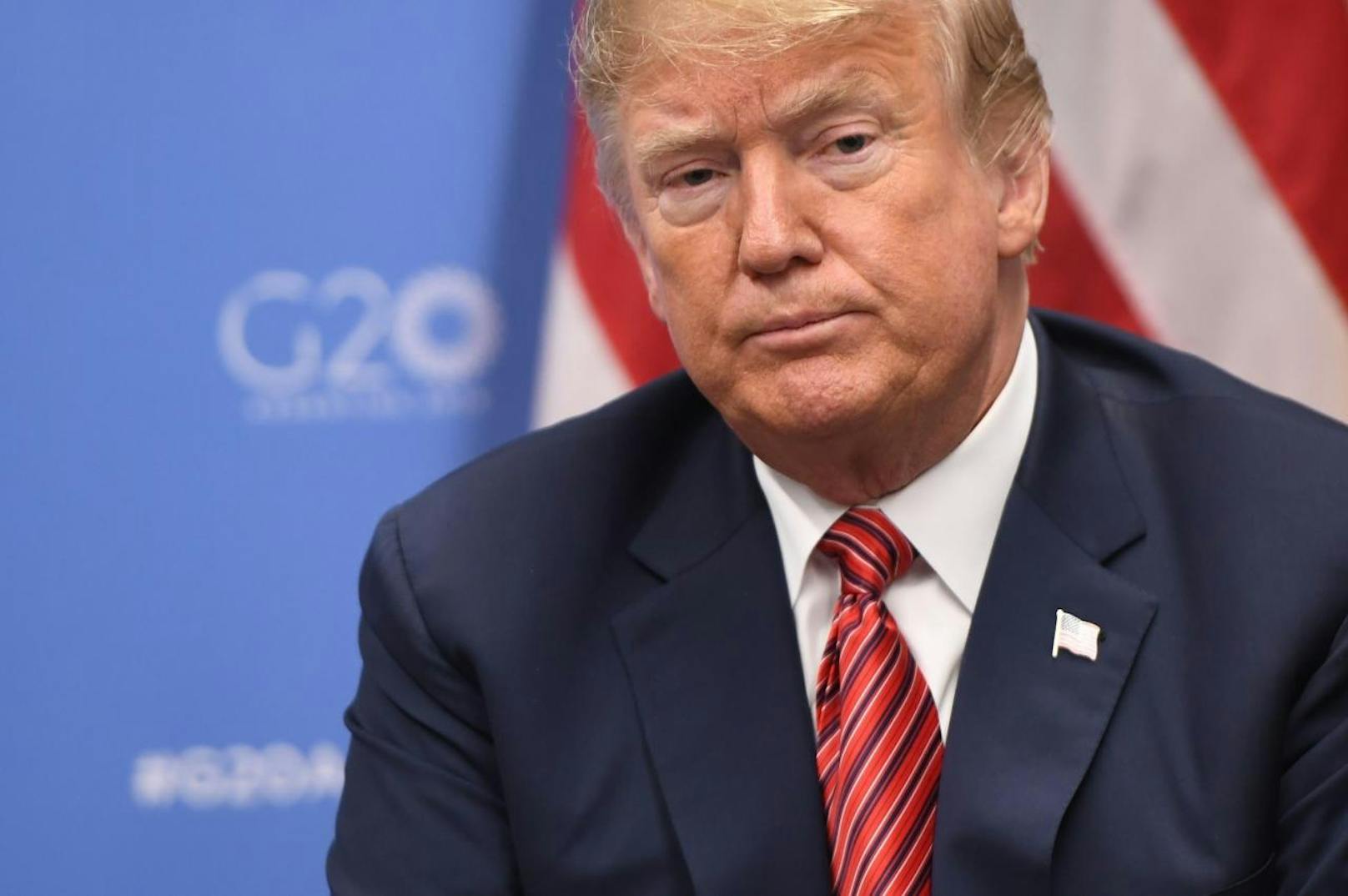 Die USA scheren in der Klimapolitik aus dem Kreis der G20-Staaten aus: Präsident Trump hört sich Fragen der G20-Mitgliedern an. (1. Dezember 2018)