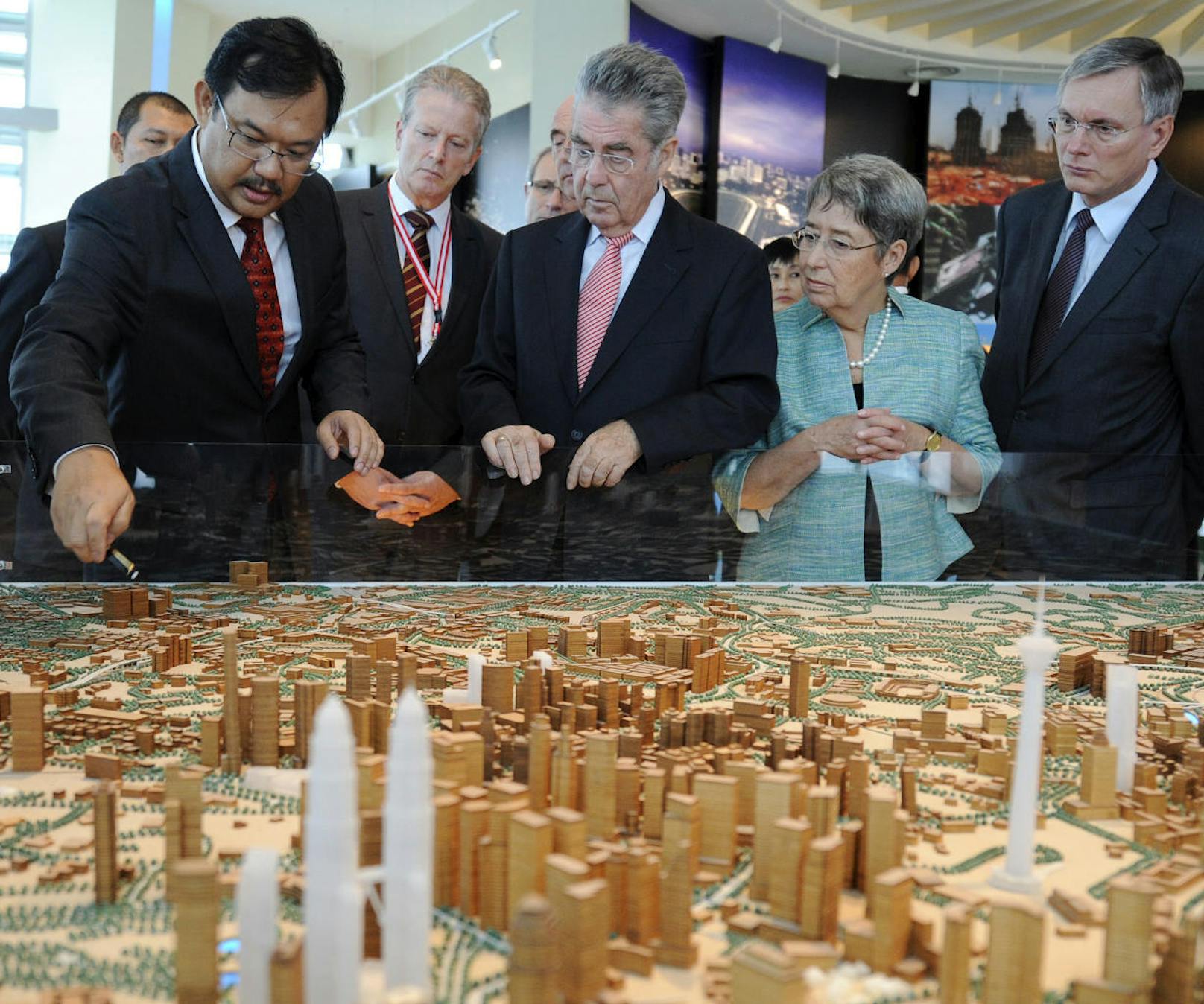 Stöger mit Bundespräsident Heinz Fischer bei einem Besuch in Kuala Lumpur
