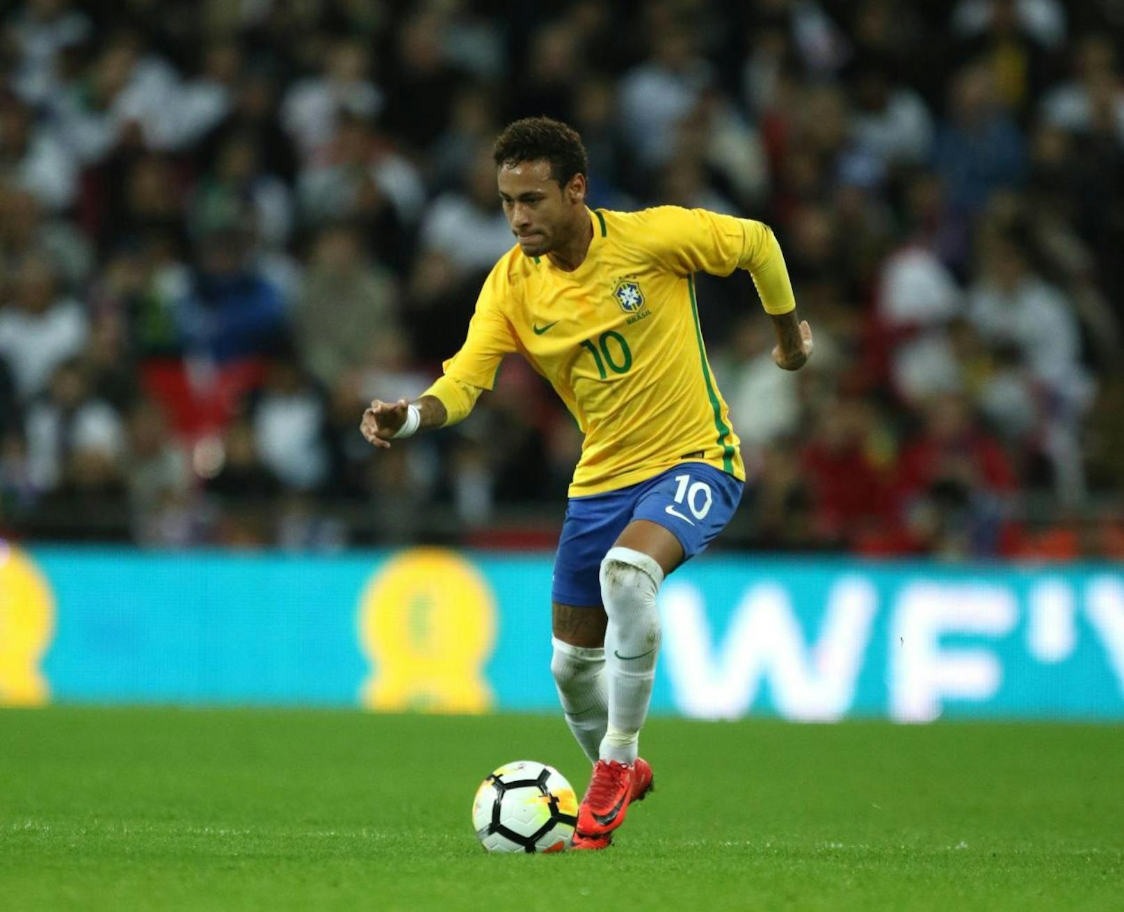 Brasilien: Fünf Mal war die Selecao schon Weltmeister (1958, 1962, 1970, 1994 und 2002), 2018 soll der sechste Streich mit Neymar und Co. gelingen