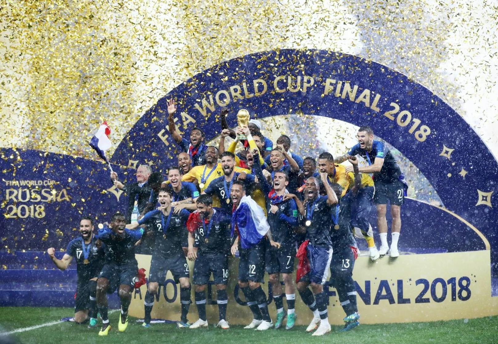 Mit einem 4:2-Erfolg über Kroatien holte sich Frankreich zum zweiten Mal den Weltmeister-Titel. "Heute" hat die besten Bilder zum Spektakel.