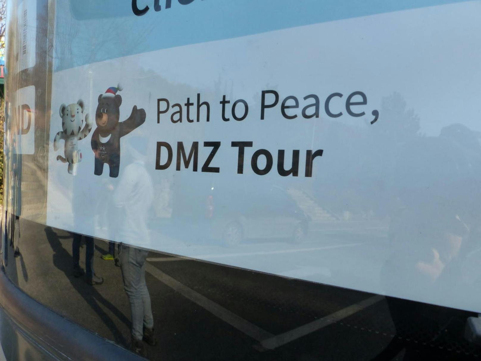 Die Tour wird "Pfad zum Frieden" genannt. Die Wirklichkeit ist vom dauerhaften Frieden aber weit entfernt.