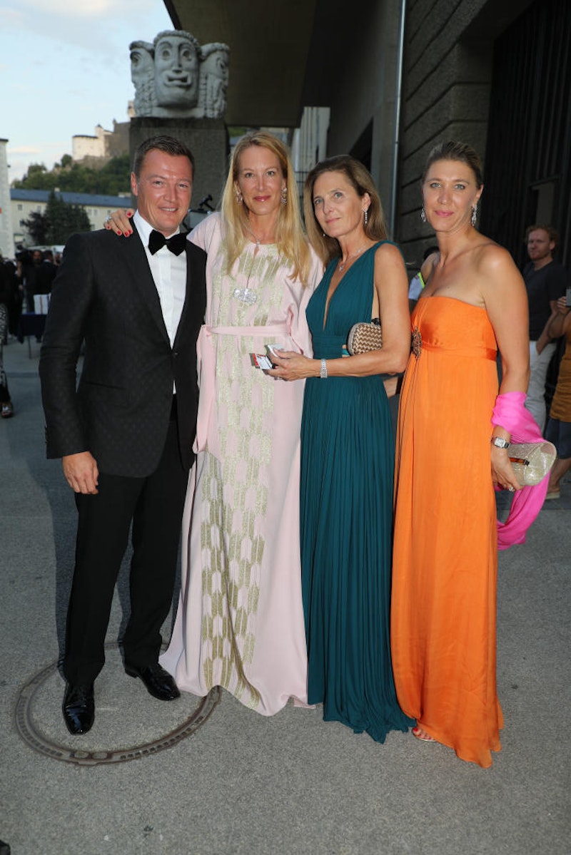 Premiere der Oper Salome in der Felsenreitschule Salzburg. Im Bild Markus Friesacher, "Heute"-Herausgeberin Eva Dichand, Christine Rauch und Elisabeth Eder.
