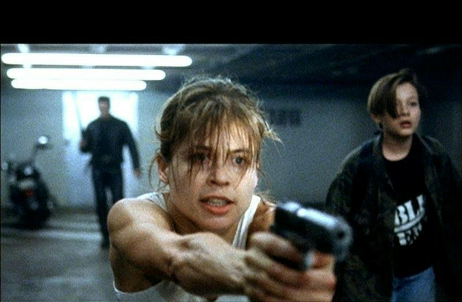 Linda Hamilton (Mitte) in "Terminator 2"