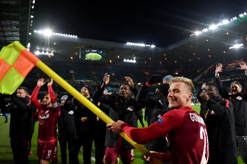 Das ist die endgültige Krönung für Red Bull Salzburg. Die Bullen-Herde pflügt durch Europa und gewinnt "ihren" Bewerb, die Europa League.