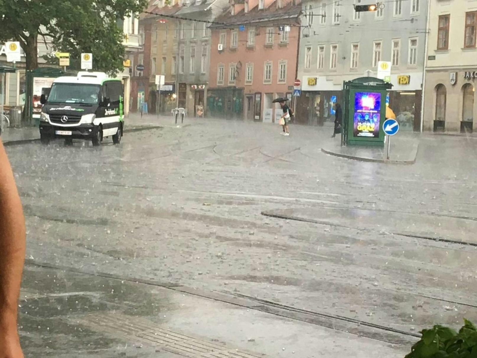 Unwetter in Graz: Hier zu sehen der Jakominiplatz .
