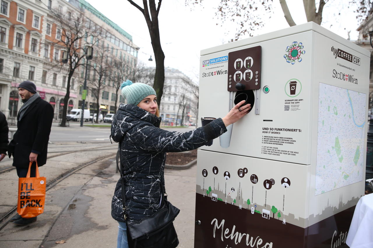 Ab Mitte Januar im Umlauf: 70.000 Mehrwegbecher, die 500 Mal genutzt werden können.