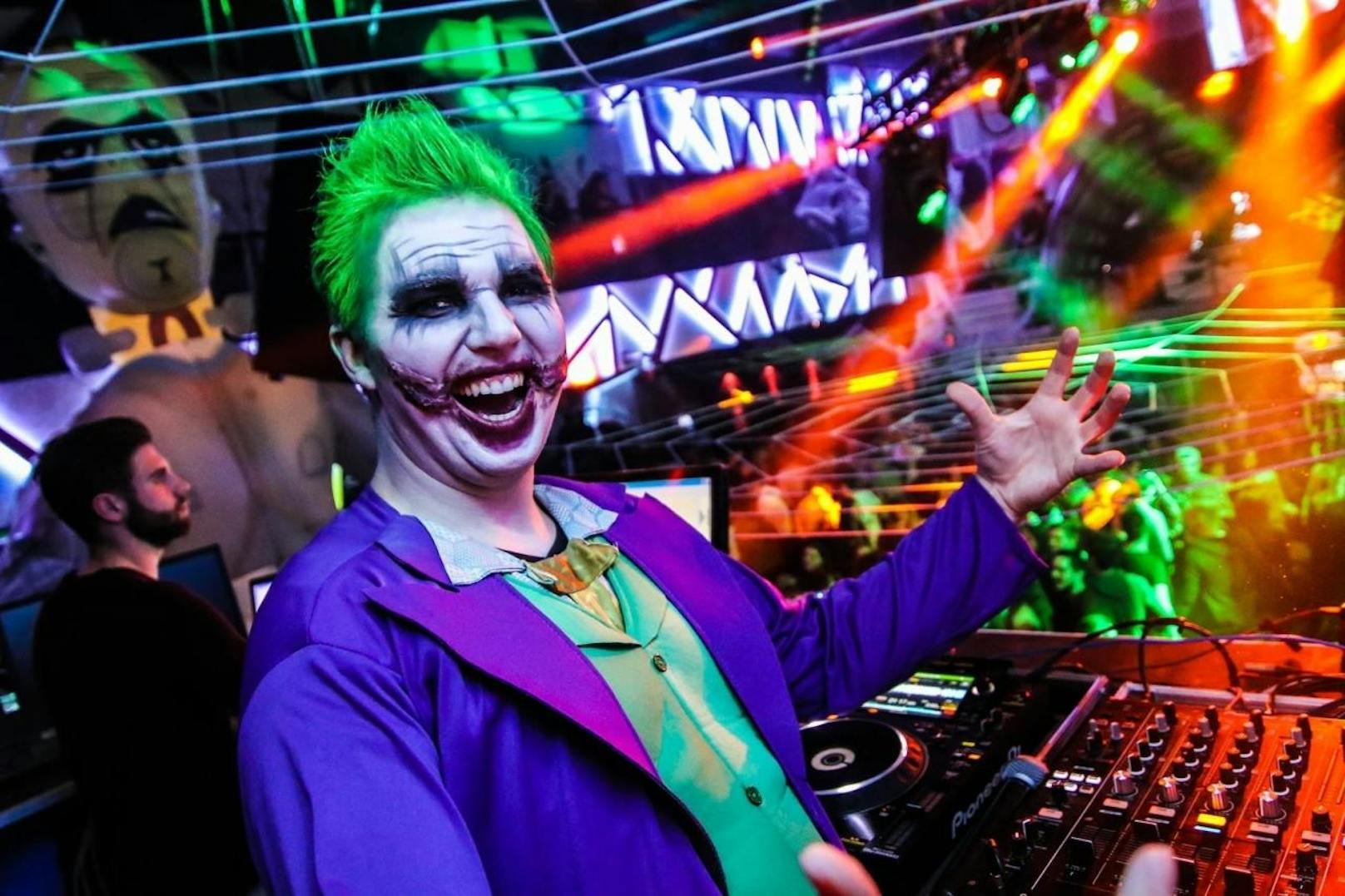 Grüneis alias DJ Greenice bei einer Halloween-Party als "Joker" aus den Batman-Comics