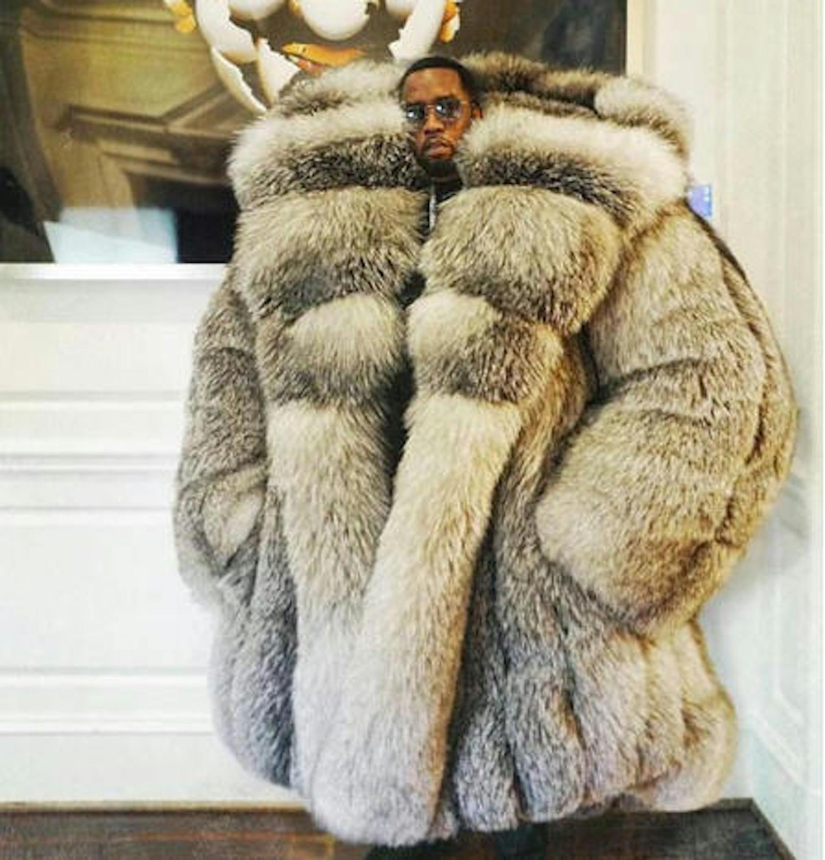 Diddy steht auf Pelz, das Netz auf Photoshop. Diesen Mantel hat Diddy so nie getragen. Lustig ist es trotzdem