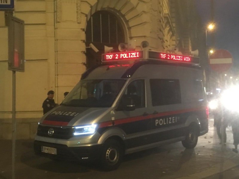 Wieder legt Donnerstags-Demo den Verkehr lahm.