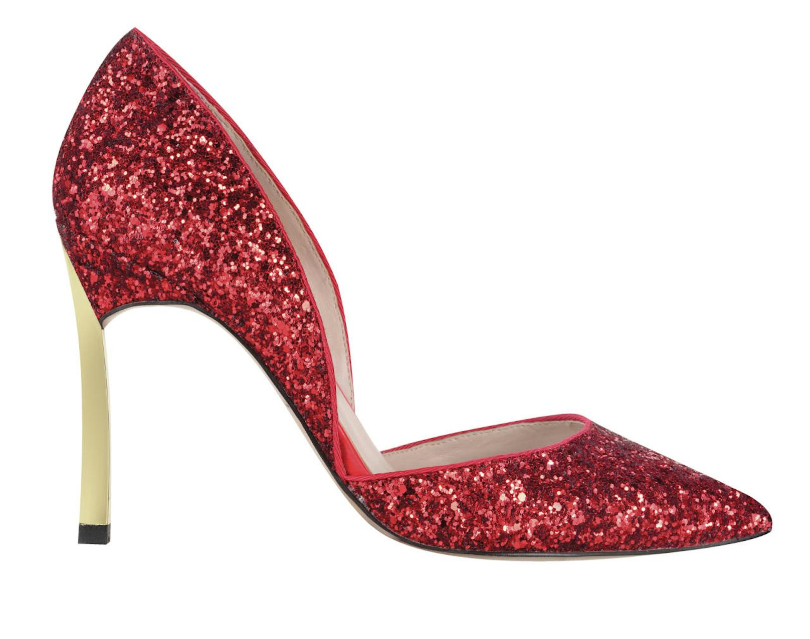 Auch Cinderella braucht einen Schuh für die große Nacht. Debenhams lässt uns auf roten Sohlen ins neue Jahr feiern. (Foto: Debenhams) 