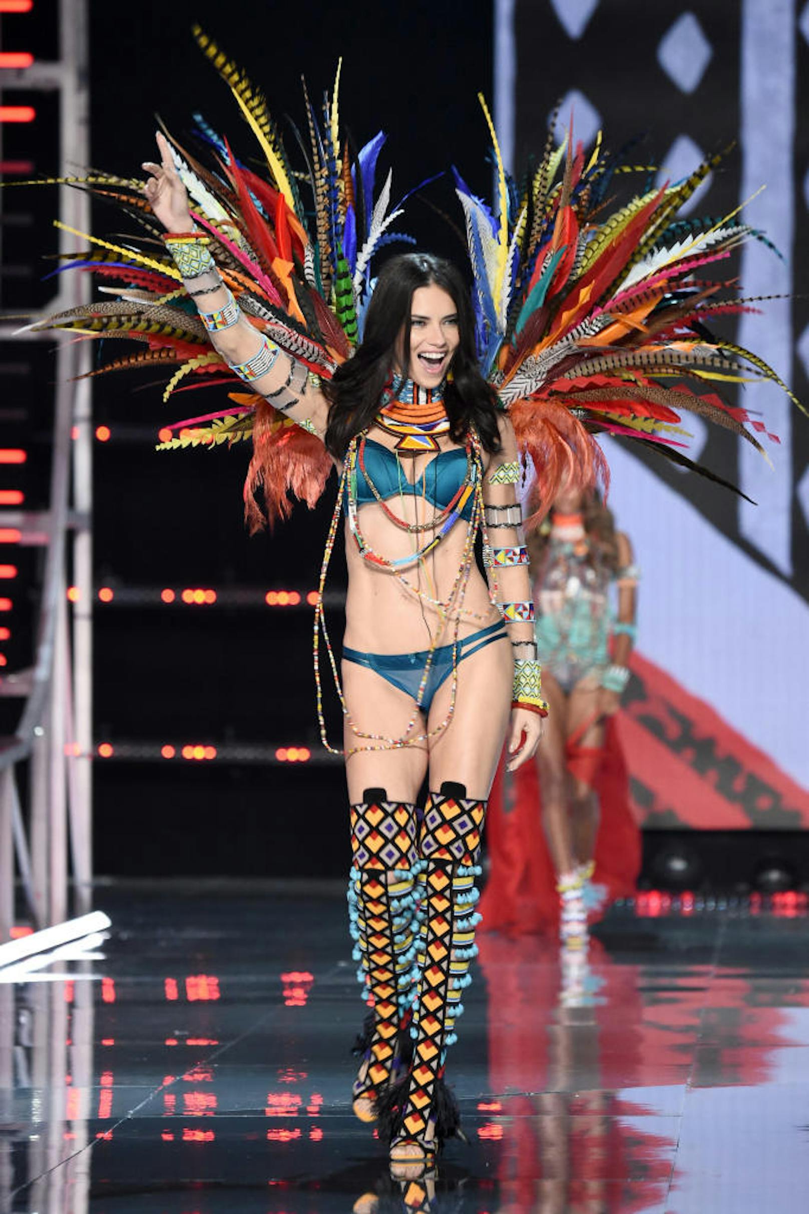 Adriana Lima zählt seit unglaublichen 17 Jahren zu den Engel von "Victoria's Secret".